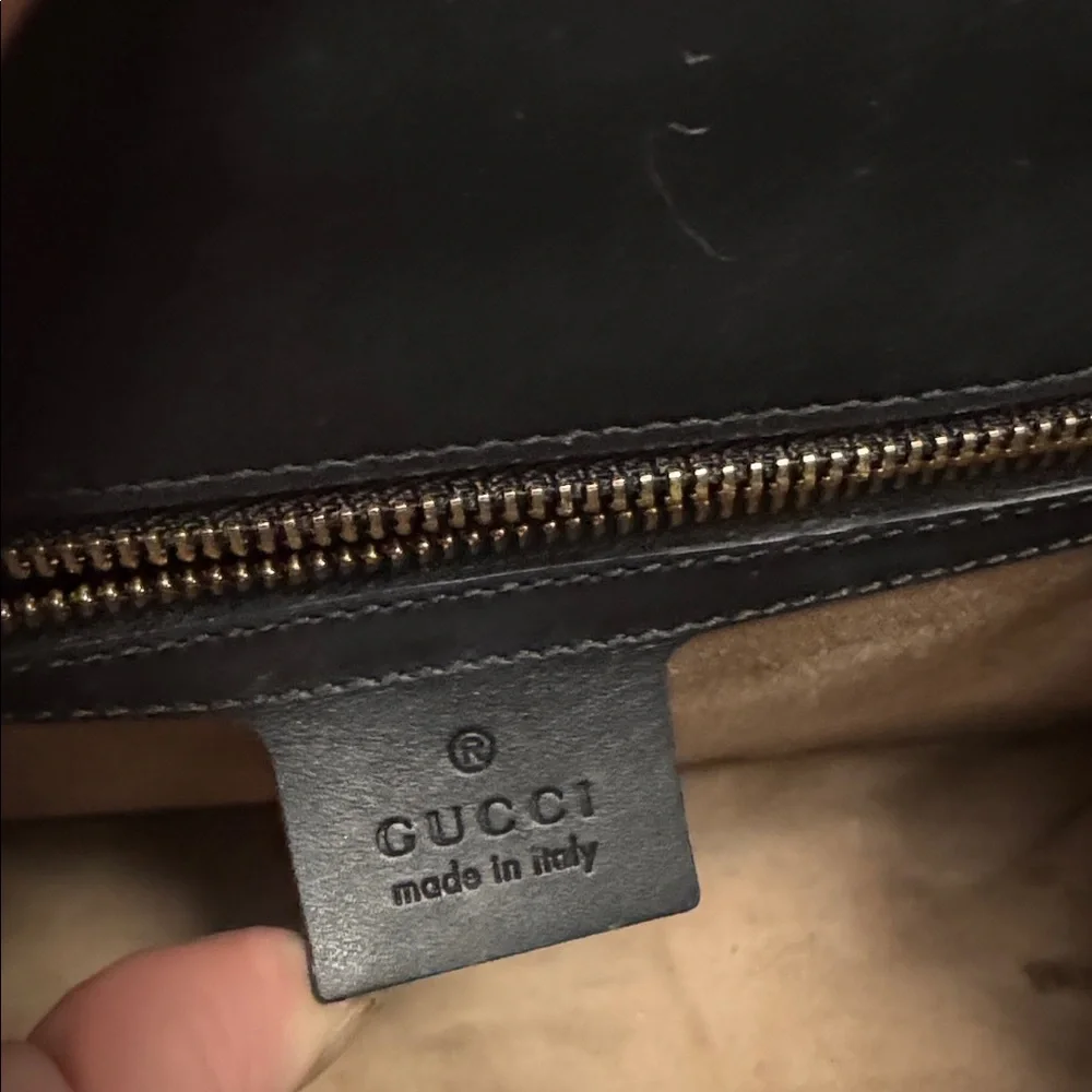 Authentic Gucci Sylvie Medium Black and Green Shoulder Bag w/ bow